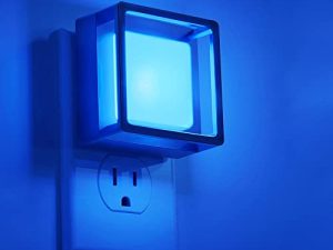 DORESshop Blue Night Light [عبوتان] ، مصابيح ليلية توضع في الحائط ، ضوء ليلي ، مستشعر من الغسق حتى الفجر ، إضاءة ليلية LED قابلة للتعديل ، غرفة نوم ، حمام ، مدخل ، سلالم ، عيد الميلاد ، حفلة