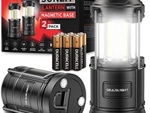 مصباح التخييم GearLight - مصباحان محمولان يعملان ببطارية LED وقاعدة مغناطيسية وخطاف قابل للطي للاستخدام في حالات الطوارئ أو مواقع التخييم. هدية له ، للأطفال تخزين ستوفير. هدية عيد الميلاد.