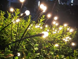 مصابيح حديقة DURPAR الشمسية ، مصابيح Firefly تعمل بالطاقة الشمسية مطورة جديدة في الهواء الطلق مقاومة للماء ، مصابيح خارجية تعمل بالطاقة الشمسية ، مصابيح زخرفية للحدائق بالطاقة الشمسية لتزيين مسار الفناء ، أبيض دافئ